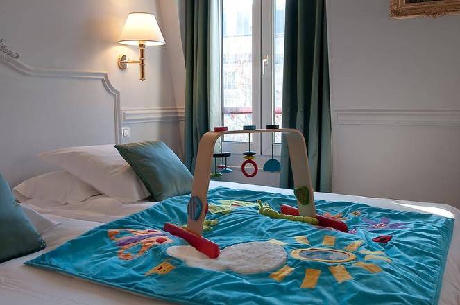 Hôtel De La Porte Dorée, Paris