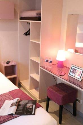Hotel La Petite Rosa, Paris