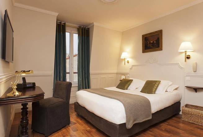 Hôtel De La Porte Dorée, Paris