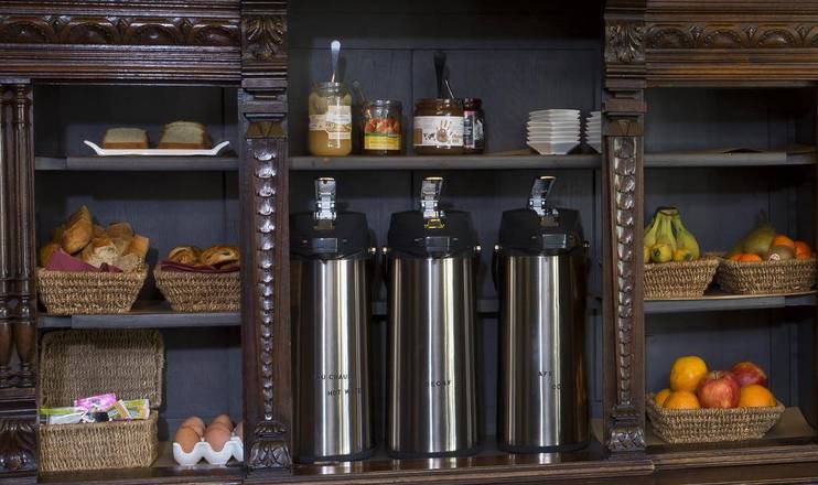 Hôtel De La Porte Dorée, Paris